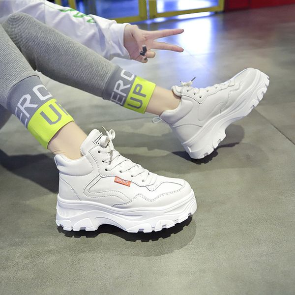 ladies comfortable casual shoes lightweight flat shoes increase warmth leather shoes fashion leather solid color35-40
ladies comfortable casual shoes lightweight flat shoes increase warmth leather shoes fashion leather solid color35-40