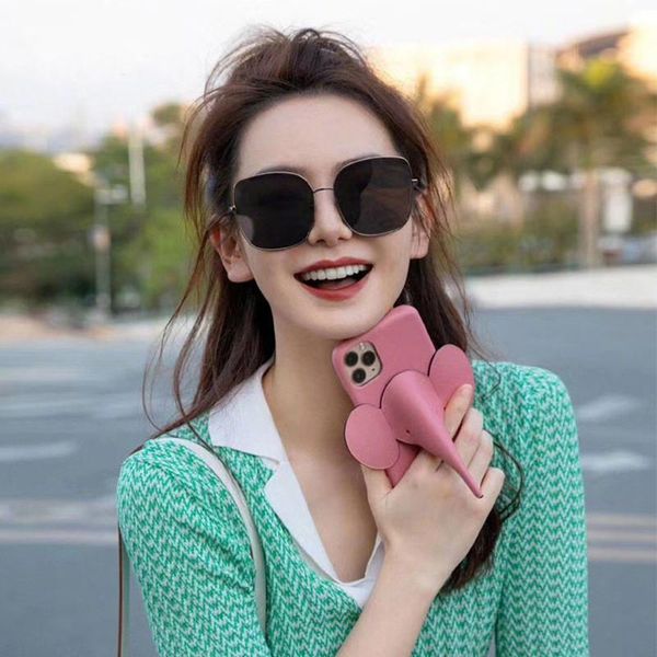 sunglasses women fashion metal frame ins trendy european american street shooting style outfit dark glasses, White;black
sunglasses women fashion metal frame ins trendy european american street shooting style outfit dark glasses, White;black