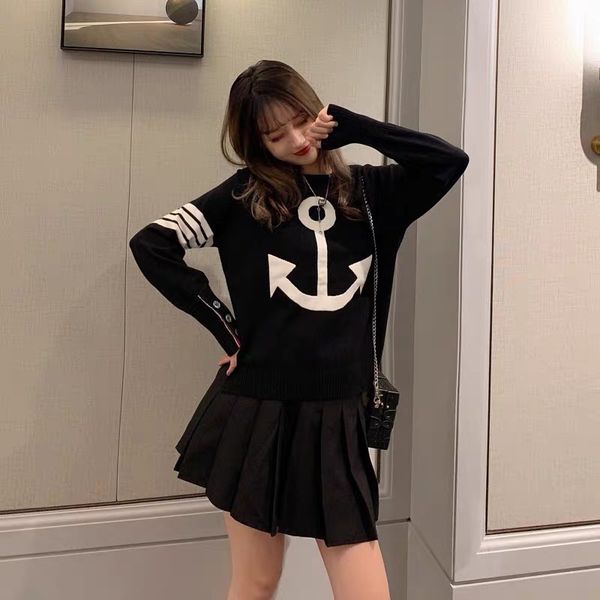 men's and women's autumn winter 2021 new tb round neck long college style sleeve stripe anchor inlaid loose sweater, White;black
men's and women's autumn winter 2021 new tb round neck long college style sleeve stripe anchor inlaid loose sweater, White;black
