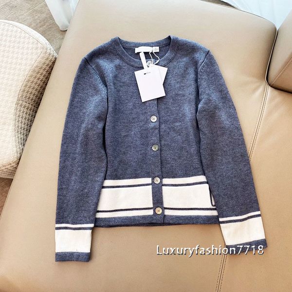 women's sweaters high end fashion brand feminine style cardigan wool letter single jacquard breasted woman sweater cardigans tttc, White;black
women's sweaters high end fashion brand feminine style cardigan wool letter single jacquard breasted woman sweater cardigans tttc, White;black