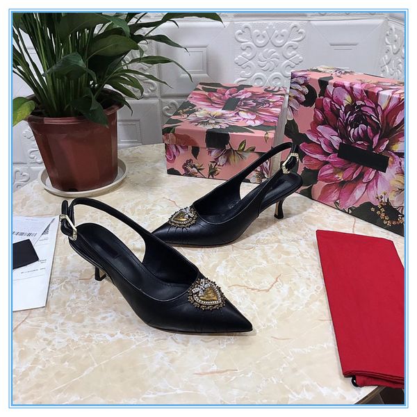 2021ss fashion popular trend women sandals with original box dust bag shoes slippers genuine leather colors slide buckle sandals with 6.5c, Black
2021ss fashion popular trend women sandals with original box dust bag shoes slippers genuine leather colors slide buckle sandals with 6.5c, Black