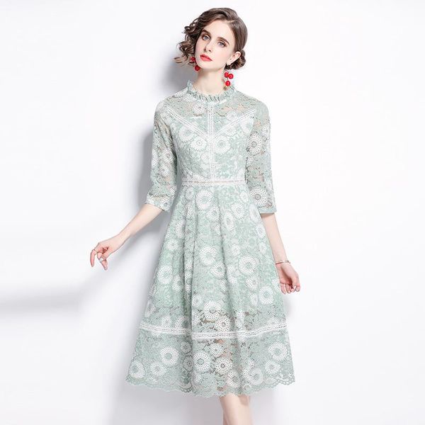 casual dresses 2021 summer women's dress french retro stand collar lace stitching hollow waist female slim x741, Black;gray
casual dresses 2021 summer women's dress french retro stand collar lace stitching hollow waist female slim x741, Black;gray