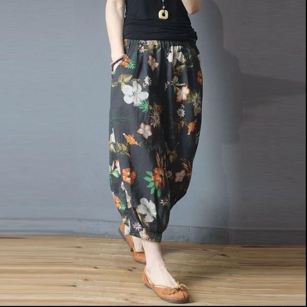 2020 summer arts style women elastic waist calf length loose casual pants vintage print cotton linen harem pants plus size m195, Black;white
2020 summer arts style women elastic waist calf length loose casual pants vintage print cotton linen harem pants plus size m195, Black;white