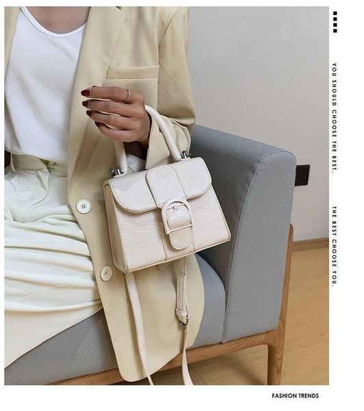 shoulder bags 2021 women's crossbody bag korean fashion wild horseshoe buckle solid color ladies
shoulder bags 2021 women's crossbody bag korean fashion wild horseshoe buckle solid color ladies