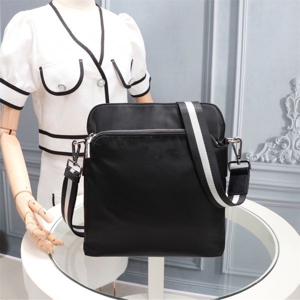 luxury Multi Pochette designer P family bags C mini 2021 Nylon Felicie Hanghhangbag akend L zhouzhoubao123 G Telfar quilted handbags men
luxury Multi Pochette designer P family bags C mini 2021 Nylon Felicie Hanghhangbag akend L zhouzhoubao123 G Telfar quilted handbags men