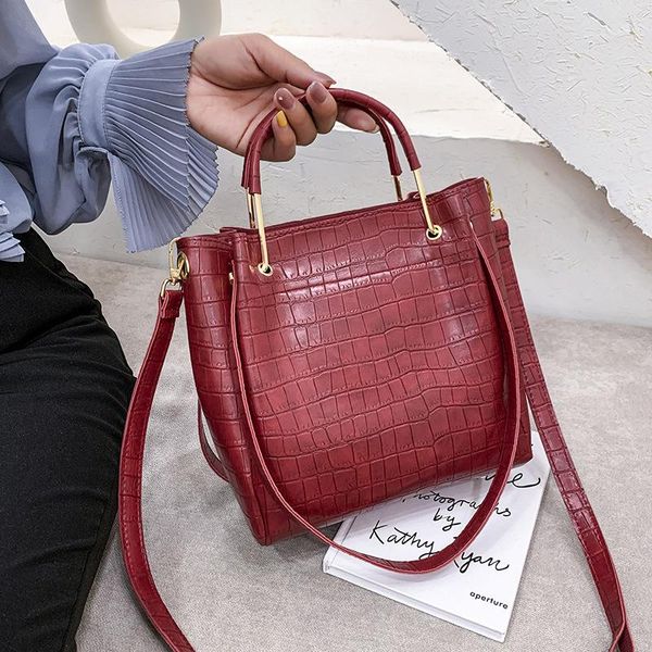 evening bags women's retro crocodile pattern bucket bag ins fashion single shoulder simple and versatile messenger
evening bags women's retro crocodile pattern bucket bag ins fashion single shoulder simple and versatile messenger