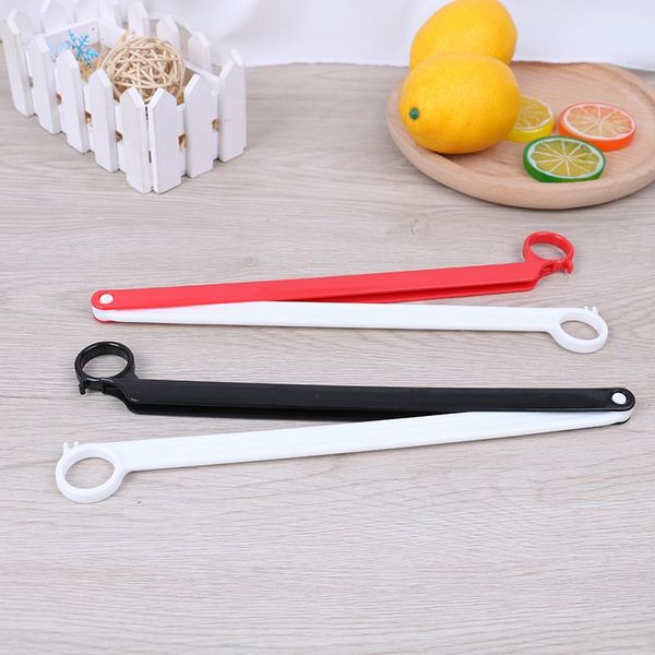 1pc portable household plastic bag clips clamp mini packing capper kitchen storage snack seal sealing
1pc portable household plastic bag clips clamp mini packing capper kitchen storage snack seal sealing