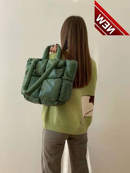 down cotton 2022 winter new simple design solid color soft small square filled one shoulder portable women's bag
down cotton 2022 winter new simple design solid color soft small square filled one shoulder portable women's bag