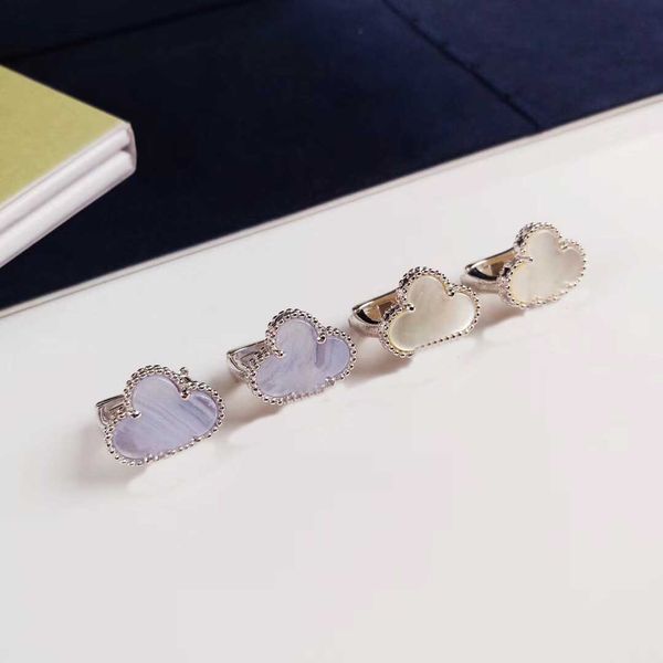 s925 silver luxurious quality 1.5cm size flower of charm earring with stamp and nature stone for women wedding jewelry gift ps
s925 silver luxurious quality 1.5cm size flower of charm earring with stamp and nature stone for women wedding jewelry gift ps