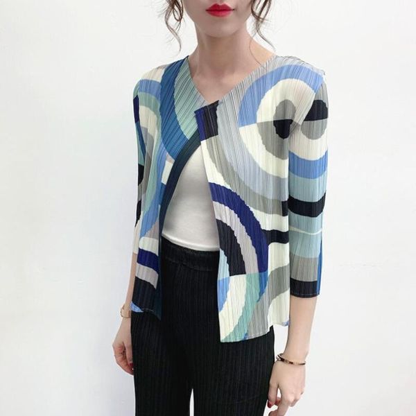 women's jackets plus size jacket summer women 2021 geometric printed loose elastic pleated short cardigans female coat w653, Black;brown
women's jackets plus size jacket summer women 2021 geometric printed loose elastic pleated short cardigans female coat w653, Black;brown
