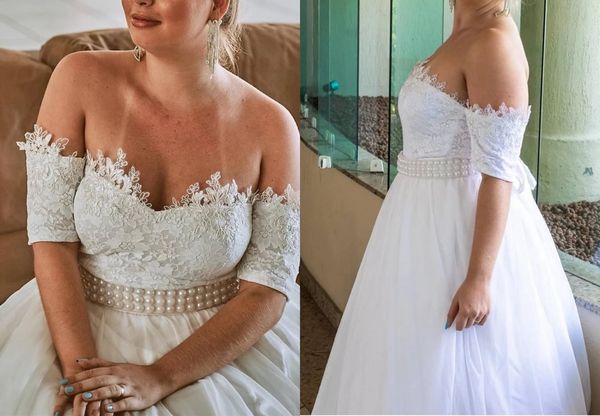 2022 romantic pearl ribbon wedding dresses bridal gowns a line tulle off shoulder lace applique court train country designer cap short sleev, White
2022 romantic pearl ribbon wedding dresses bridal gowns a line tulle off shoulder lace applique court train country designer cap short sleev, White