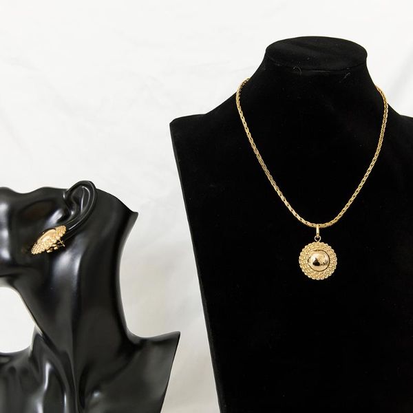 earrings & necklace exquisite luxurious style earring and jewelry set customize accept 2021 arrival, Silver
earrings & necklace exquisite luxurious style earring and jewelry set customize accept 2021 arrival, Silver