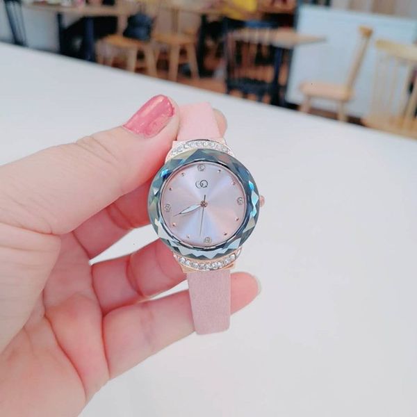 voice, watch, tiktok guqi fashion red female fashion red watch, lady watch, Slivery;brown
voice, watch, tiktok guqi fashion red female fashion red watch, lady watch, Slivery;brown