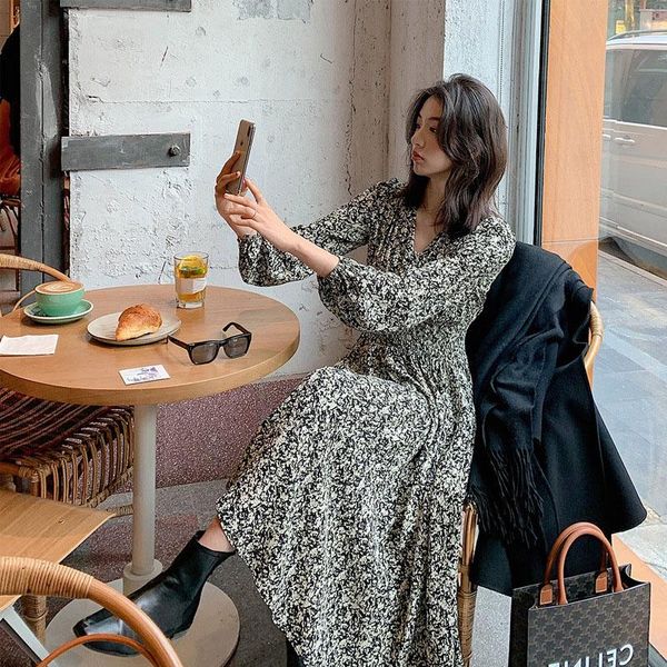 casual dresses ying xi 2021 spring broken flower dress v-neck long zipper waist-controlled vestido, Black;gray
casual dresses ying xi 2021 spring broken flower dress v-neck long zipper waist-controlled vestido, Black;gray