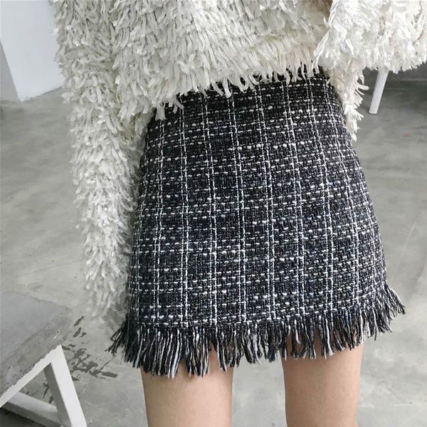skirts 2021 women woolen mini skirt autumn winter vintage straight plaid tassel skater high waist femininas, Black
skirts 2021 women woolen mini skirt autumn winter vintage straight plaid tassel skater high waist femininas, Black