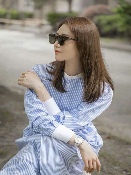 casual dresses loose autumn spring temperament bule and white striped dress shirt long sleeve belt waist women, Black;gray
casual dresses loose autumn spring temperament bule and white striped dress shirt long sleeve belt waist women, Black;gray