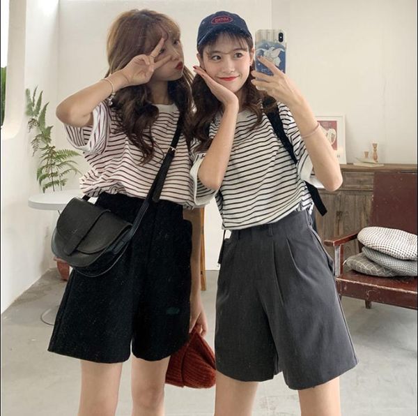 women's shorts 2021 summer women cotton straight korean version casual short pants black gray low waist female, White;black
women's shorts 2021 summer women cotton straight korean version casual short pants black gray low waist female, White;black