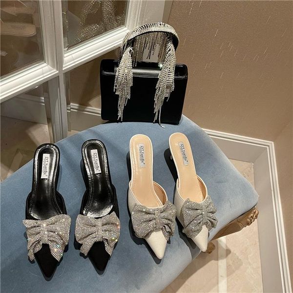 slippers shoes pointed toe flat string bead butterfly-knot luxury slides low slipers women designer 2021 cover soft rome fabric, Black
slippers shoes pointed toe flat string bead butterfly-knot luxury slides low slipers women designer 2021 cover soft rome fabric, Black