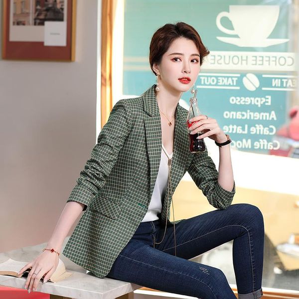 women's suits & blazers small suit jacket temperament size autumn and winter 2021 retro style korean casual plaid, White;black
women's suits & blazers small suit jacket temperament size autumn and winter 2021 retro style korean casual plaid, White;black