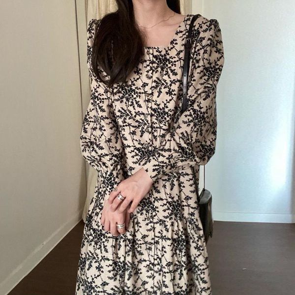 casual dresses wavsiyier square collar long sleeve dress women woman vintage a-line loose winter spring 2021 elegant party korean print, Black;gray
casual dresses wavsiyier square collar long sleeve dress women woman vintage a-line loose winter spring 2021 elegant party korean print, Black;gray