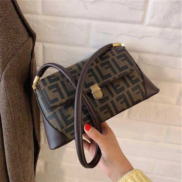 women's bag new winter versatile mother's bag messenger style texture one shoulder purses
women's bag new winter versatile mother's bag messenger style texture one shoulder purses