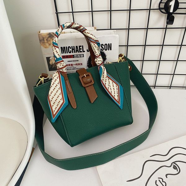 fashion tote 2021 new pu minority women's trend silk scarf portable vegetable basket single shoulder diagonal bag
fashion tote 2021 new pu minority women's trend silk scarf portable vegetable basket single shoulder diagonal bag