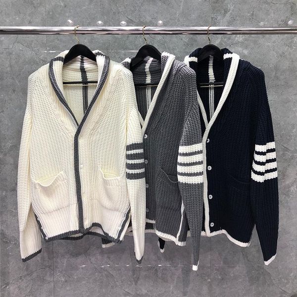 2021 fashion brand sweaters men slim turn down collar cardigans clothing striped coarse wool thick winter casual coat, White;black
2021 fashion brand sweaters men slim turn down collar cardigans clothing striped coarse wool thick winter casual coat, White;black