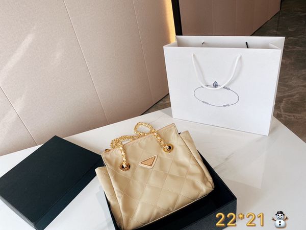 women shoulder bags baguette 2021 summer and autumn fashion ladies crossbody bag high-quality solid nylon classic chain-bags diamond lattice
women shoulder bags baguette 2021 summer and autumn fashion ladies crossbody bag high-quality solid nylon classic chain-bags diamond lattice