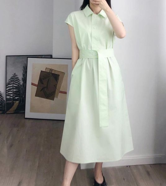 solid color sleeveless women dress turn-down collar sashes temperament lady midi dress, Black;gray
solid color sleeveless women dress turn-down collar sashes temperament lady midi dress, Black;gray