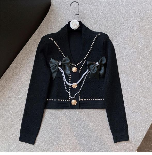 women's knits & tees high street est 2021 fall winter designer sweater v-neck rhinestone trim bow corsage long sleeve knit cardigan, White
women's knits & tees high street est 2021 fall winter designer sweater v-neck rhinestone trim bow corsage long sleeve knit cardigan, White