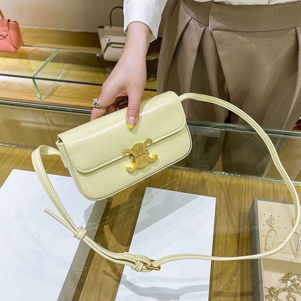 leather women's 2021 new versatile arc de triomphe armpit bean curd lock small square one shoulder stick bag
leather women's 2021 new versatile arc de triomphe armpit bean curd lock small square one shoulder stick bag