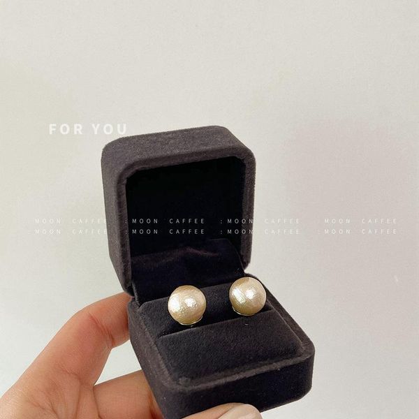stud fashion vintage imitation pearl earrings for women korean spherical metal 2021, Golden;silver
stud fashion vintage imitation pearl earrings for women korean spherical metal 2021, Golden;silver