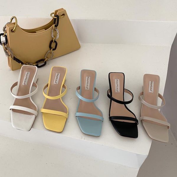 2021 brand women beach flip flop shoes ladies elegant summer slipper low heel slides outsides slipper dress shoes party sandals, Black
2021 brand women beach flip flop shoes ladies elegant summer slipper low heel slides outsides slipper dress shoes party sandals, Black