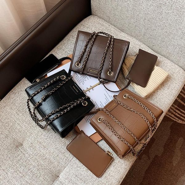 2021 new women's pu alligator single shoulder bag fashion commuter bag net red chain
2021 new women's pu alligator single shoulder bag fashion commuter bag net red chain