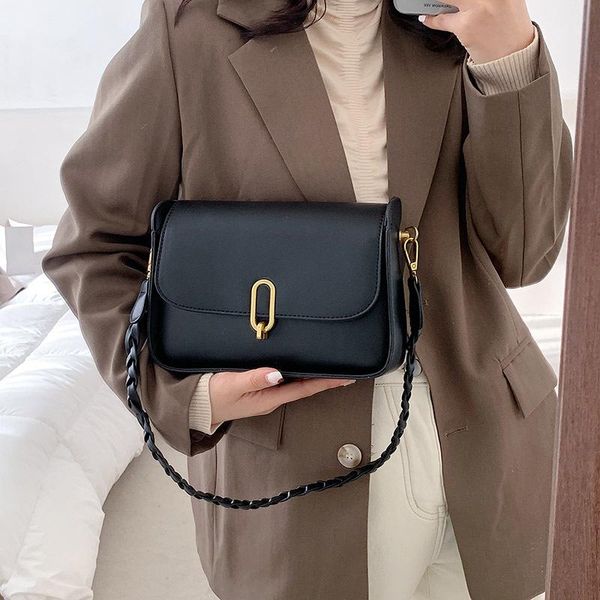 cross body female tote armpit bag with braided shoulder strap 2021 fashion high-quality women's designer handbag messenger
cross body female tote armpit bag with braided shoulder strap 2021 fashion high-quality women's designer handbag messenger