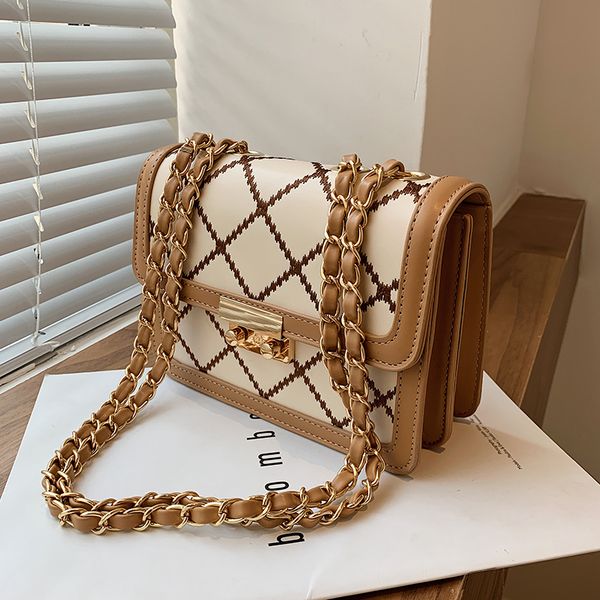 niche design handbag 2021 new fashion chain messenger bag fresh shoulder bag square bag underarm dual-use width 19cm
niche design handbag 2021 new fashion chain messenger bag fresh shoulder bag square bag underarm dual-use width 19cm