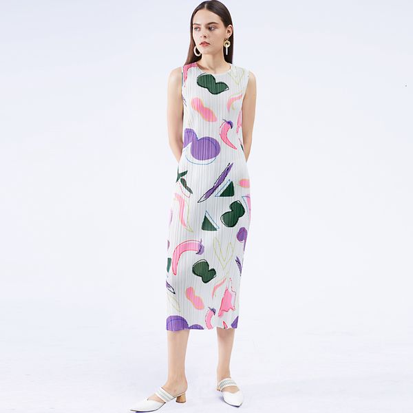 2021 new pleated summer clothes for women korean style plus size elastic sleeveless printed long jcoz, Black;gray
2021 new pleated summer clothes for women korean style plus size elastic sleeveless printed long jcoz, Black;gray