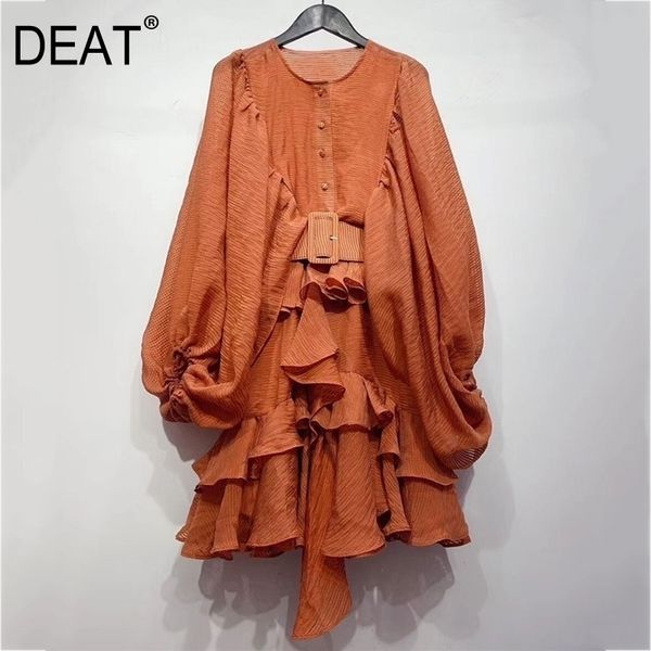 deat 2021 new summer fashion women clothing round neck lantern sleeves ruffles pleated single breasted vintage dress +belt wl846 210309, Black;gray
deat 2021 new summer fashion women clothing round neck lantern sleeves ruffles pleated single breasted vintage dress +belt wl846 210309, Black;gray