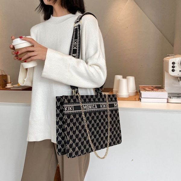 80% off french portable tote bag women's autumn and winter new fashion large capacity one shoulder messenger chain handbags
80% off french portable tote bag women's autumn and winter new fashion large capacity one shoulder messenger chain handbags
