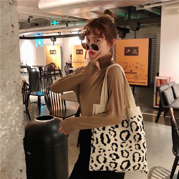 cross body youth ladies simple versatile bag casual knitted handle bags women portable shoulder totes big capacity clutch
cross body youth ladies simple versatile bag casual knitted handle bags women portable shoulder totes big capacity clutch