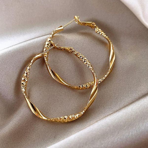 hoop & huggie 2021 korean temperament contracted fresh drop earrings fashion geometric circular metal fine senior women, Golden;silver
hoop & huggie 2021 korean temperament contracted fresh drop earrings fashion geometric circular metal fine senior women, Golden;silver