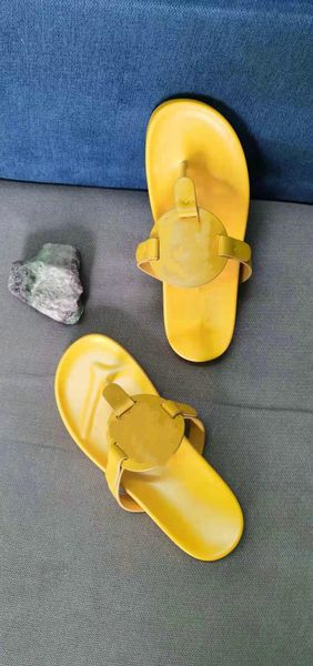 slippers 2021 real leather toe women's outdoor leisure beach sandals flip flop flat women shoes plus size 36-43, Black
slippers 2021 real leather toe women's outdoor leisure beach sandals flip flop flat women shoes plus size 36-43, Black