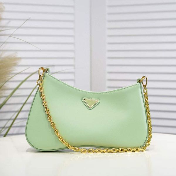 2021 brand women chain eveningbag genuine leather handbags luxury design axilary package vintage fashion saddle bag
2021 brand women chain eveningbag genuine leather handbags luxury design axilary package vintage fashion saddle bag