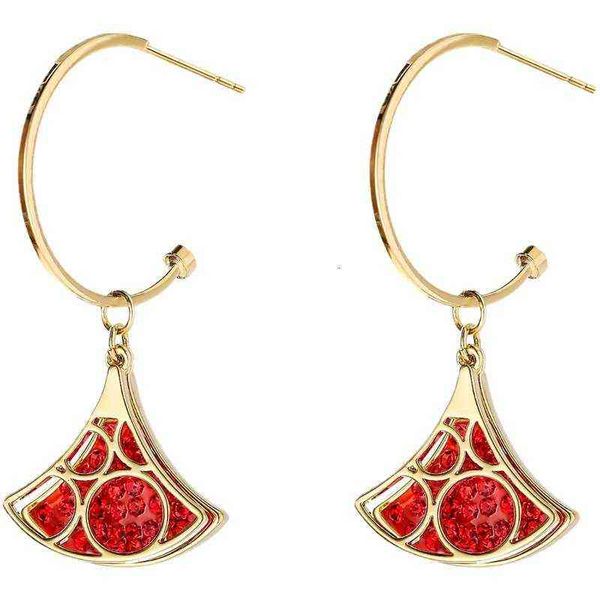 2021 fashion skirt earrings 925 sier needle geometric sector fashion temperament shining simple, Golden
2021 fashion skirt earrings 925 sier needle geometric sector fashion temperament shining simple, Golden