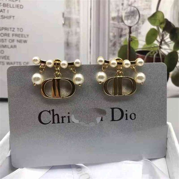 aaa designer jewelry 2021 letter pearl fashion 925 silver needle earrings female ck70
aaa designer jewelry 2021 letter pearl fashion 925 silver needle earrings female ck70
