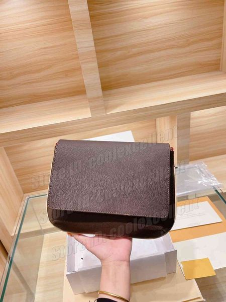 womens crossbody retiros handbag shoulder bag retro pattern ladies luxury designer leather
womens crossbody retiros handbag shoulder bag retro pattern ladies luxury designer leather