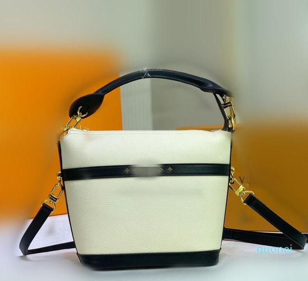 2021 fashion women brand new quality woman shoulder bags large tote shopping handbag totche retro purse wallets re525, Red;black
2021 fashion women brand new quality woman shoulder bags large tote shopping handbag totche retro purse wallets re525, Red;black