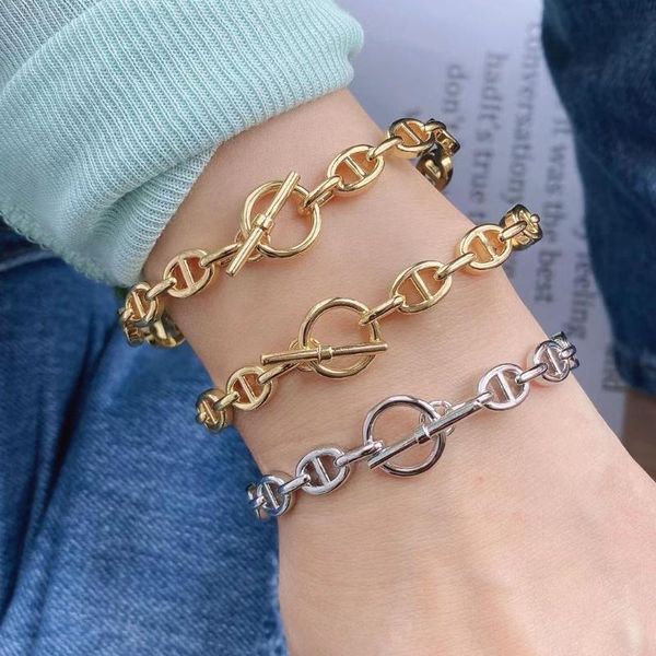 bangle 5pcs silver gold plated metal pig nose ot clasp cuff for trendy women 2021, Black
bangle 5pcs silver gold plated metal pig nose ot clasp cuff for trendy women 2021, Black