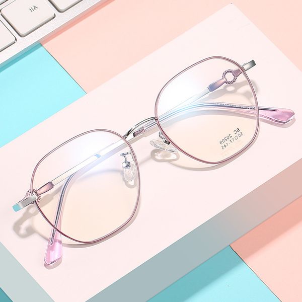 2021 trend men's metal women's flat lens fashion polygon eyeglass student personality with myopia frame, White;black
2021 trend men's metal women's flat lens fashion polygon eyeglass student personality with myopia frame, White;black