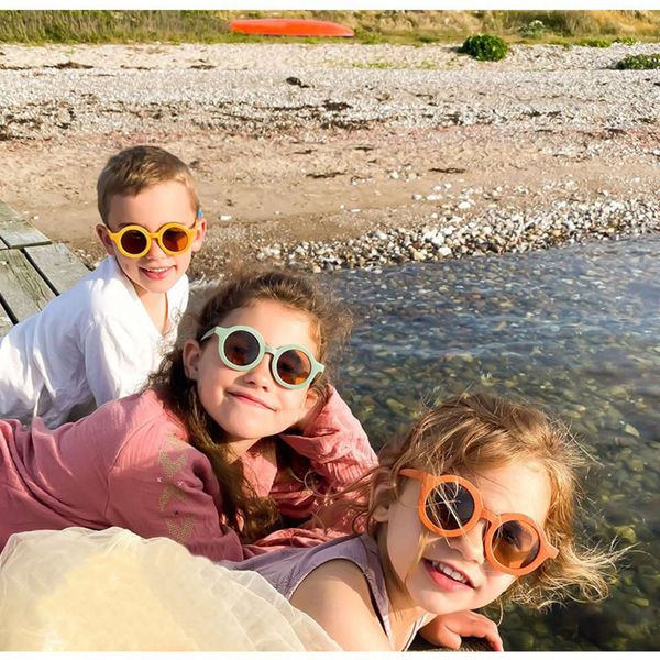 2021 fashion kids sunglasses denmark matte tide round frame mocha glasses uv400 uv protection, Blue
2021 fashion kids sunglasses denmark matte tide round frame mocha glasses uv400 uv protection, Blue